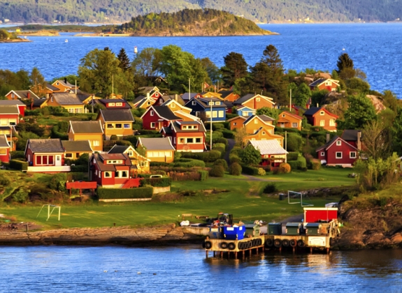 Fjord - iStock_000056012728_Full 1800x600 Fjord - iStock_000056012728_Full 1800x600