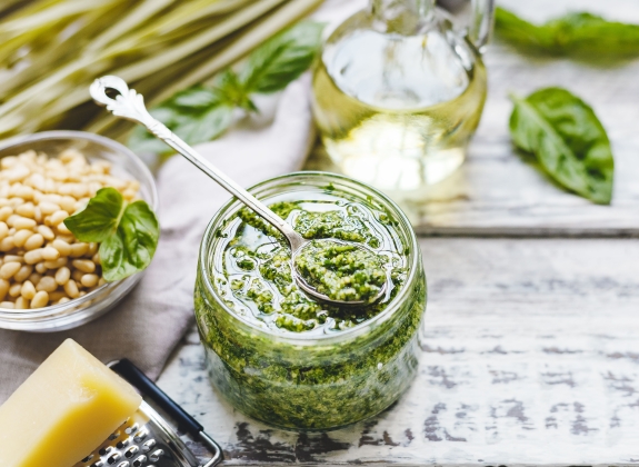 cinque-terre-italy-italian-pesto