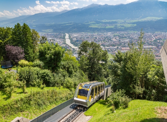 funicular-railway-innsbruck_705115594_web