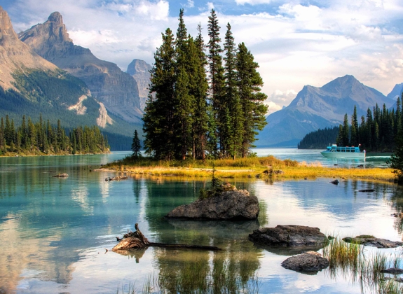 spirit_island_jasper_alberta_canada