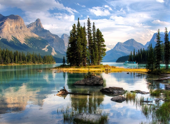 spirit_island_jasper_alberta_canada