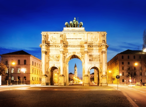 street-view-siegestor-munich-germany_61538994_web