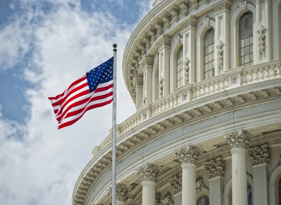 us-capitol-building_washington-dc-usa_american-flag