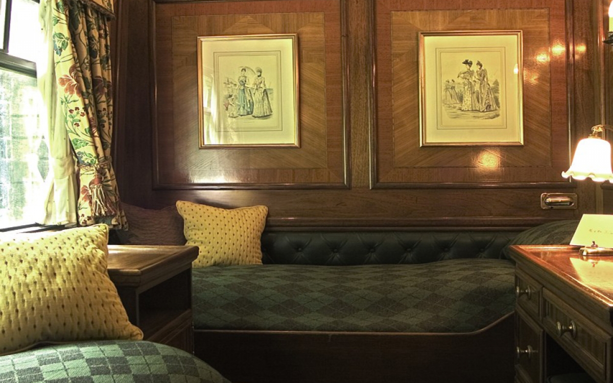 Belmond Royal Scotsman Railbookers®