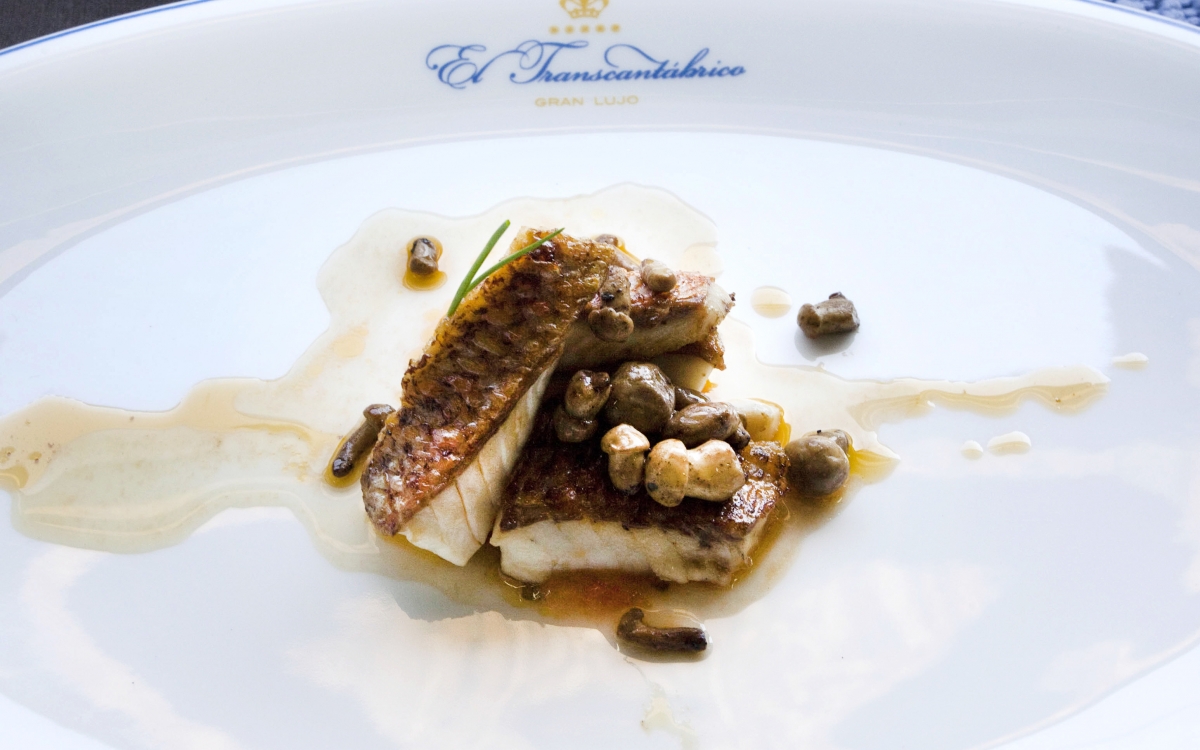 Dining Onboard The Transcantábrico