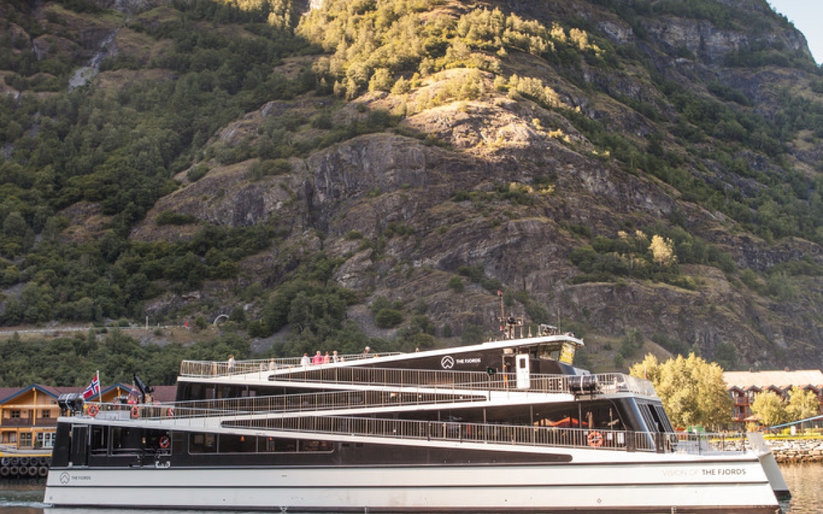 flam-boat-in-norway