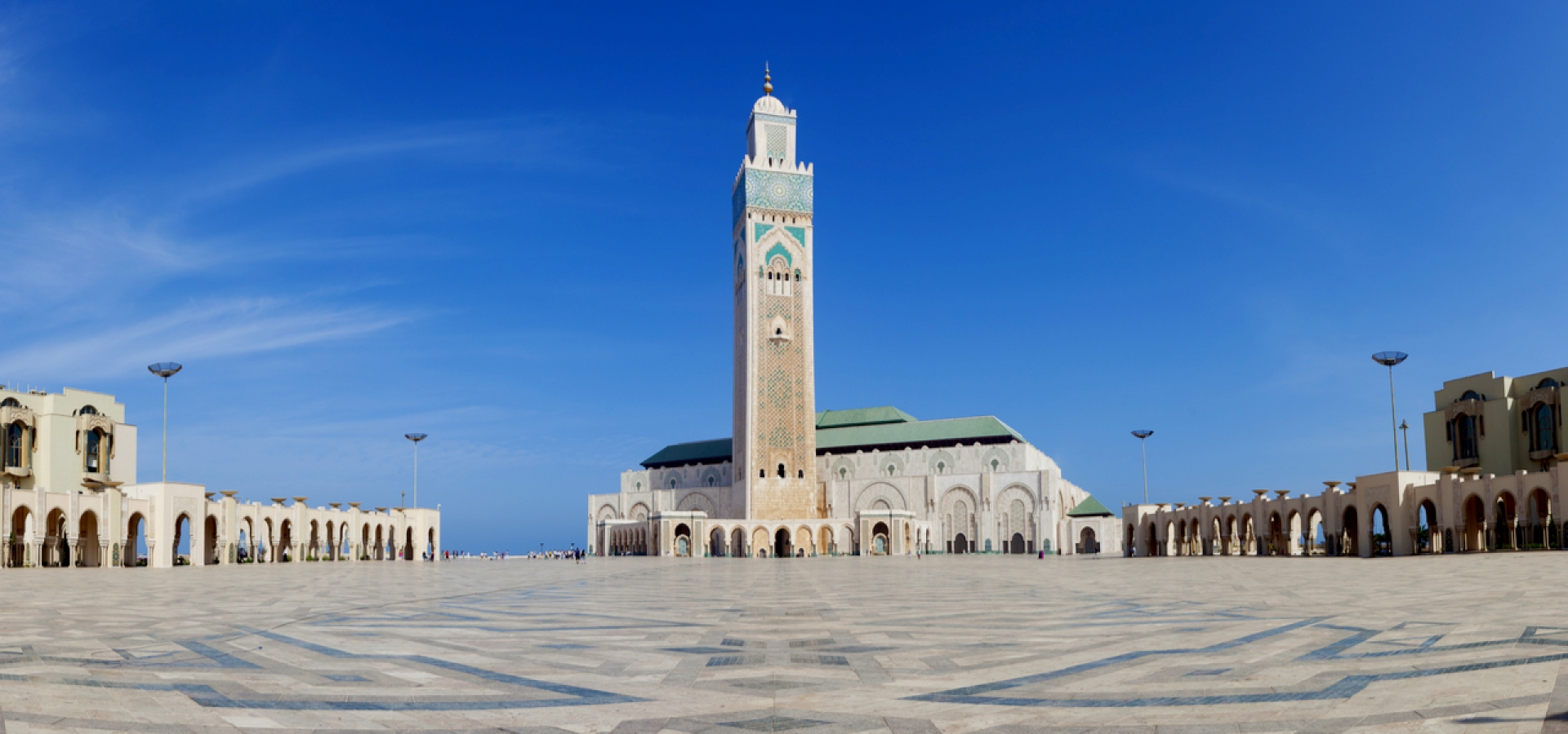 Casablanca-Morocco-Hassan-II-Mosque_1800x600
