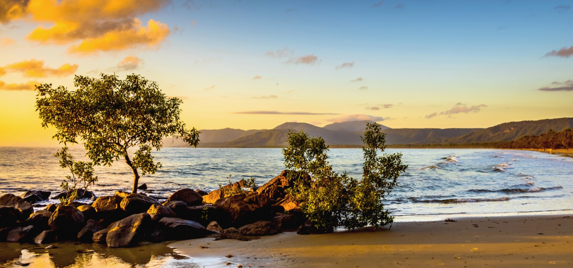 Port-Douglas-ocean-north-queensland_1800x600