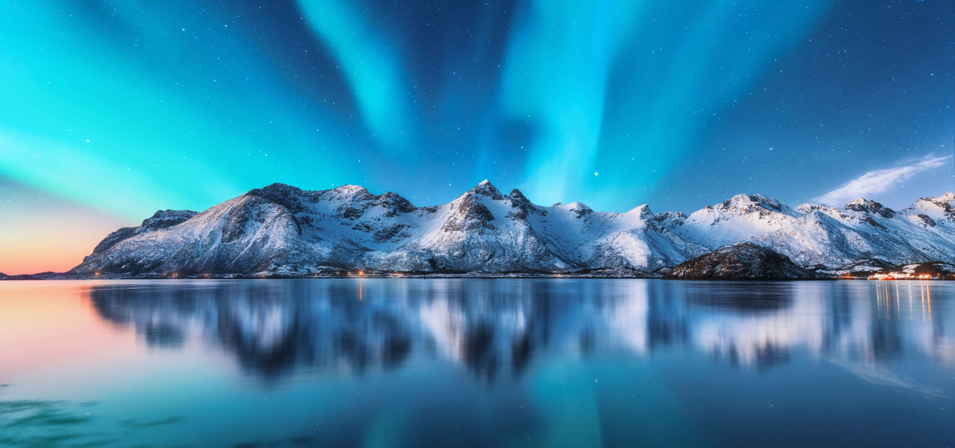 Lofoten-islands-Norway with northern lights