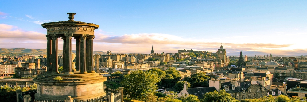 Edinburgh-Castle-and-Skyline-1800x600 Edinburgh Castle skyline view in Edinburgh, Scotland
