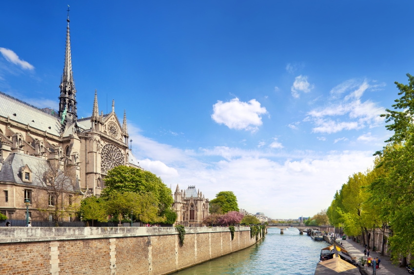 Notre-Dame-and-Seine-River-in-Paris-iStock_000019464242Small Notre-Dame-and-Seine-River-in-Paris-iStock_000019464242Small