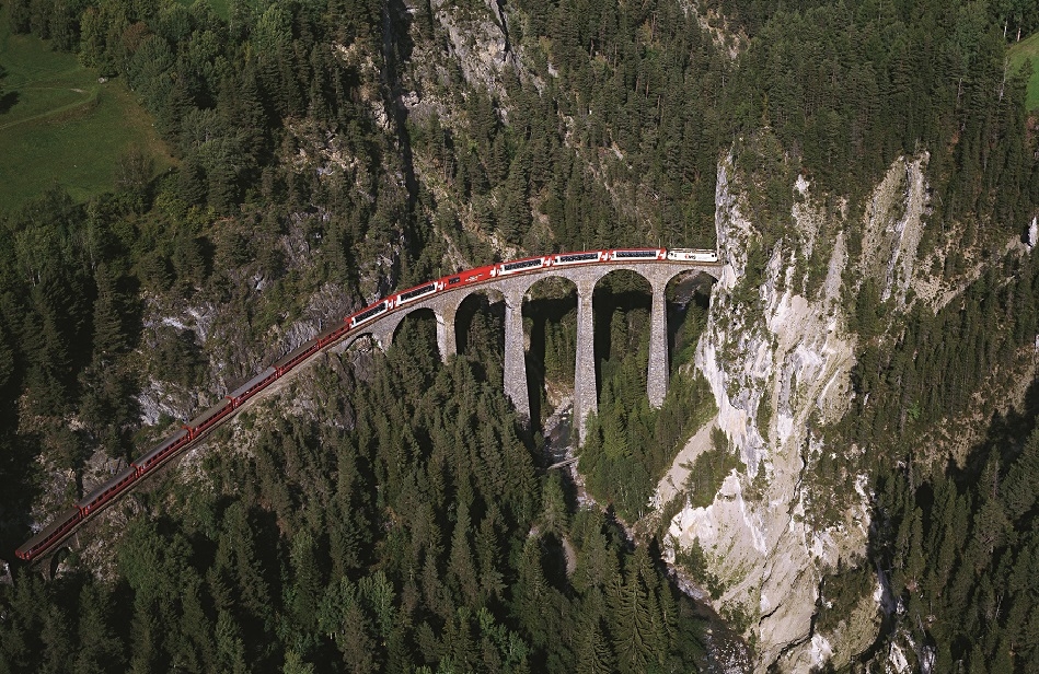 Glacier Express, Landwasserviadukt, Filisur, Panoramawagen