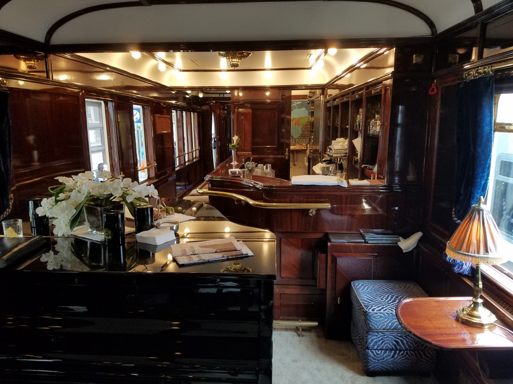 piano bar on the venice-simplon orient-express