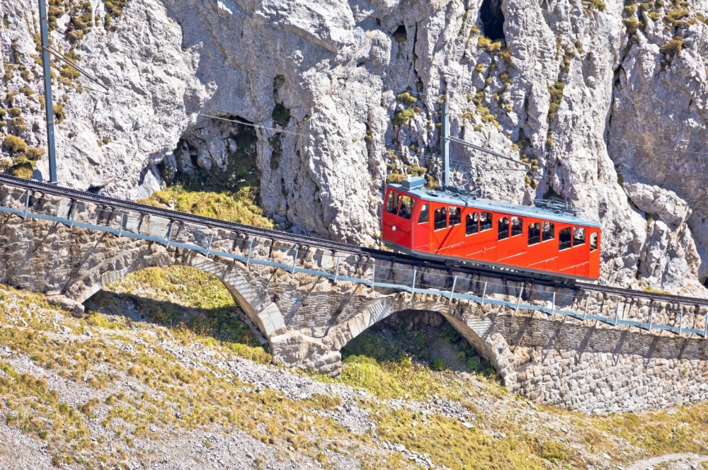 mount-pilatus-cogwheel-train