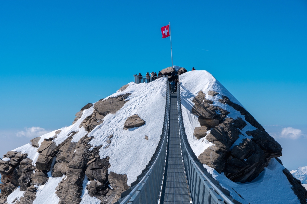 mount-titlis-bridge_1359167906_web
